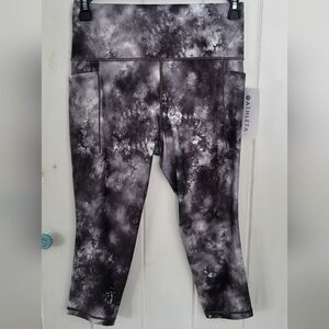 Athleta Salutation Stash Pocket II Supernova Capri Athletic Legging